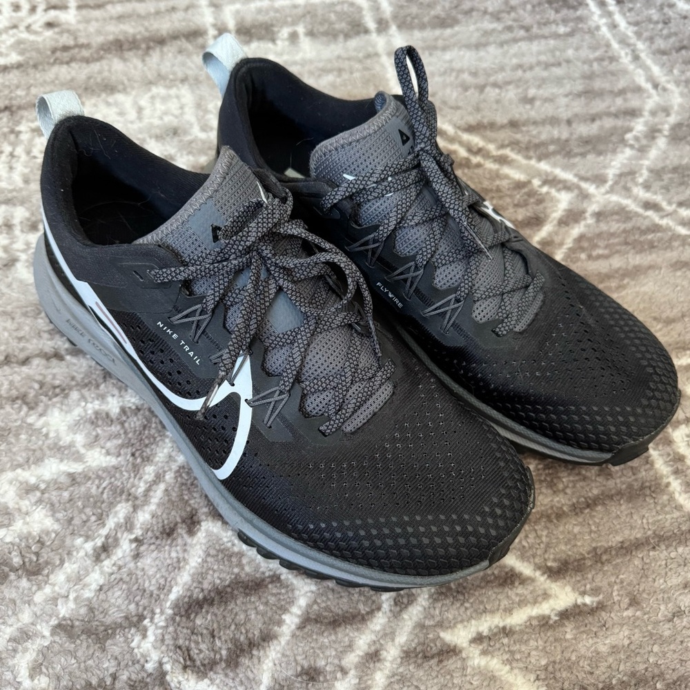 Nike Pegasus Trail 4 Trail Running Shoes Black/Gray 10.5
